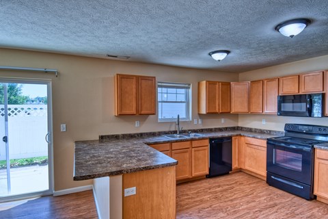 Floor plan for 3 beds, 2.5 baths, 1650 sqft