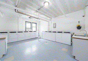 Chicago apartment for rent - A room with white walls and a window.