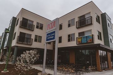 Cleveland apartment for rent - the building where the hotel is located is shown
