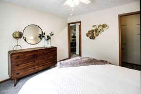 Lavista apartment for rent - White Bedroom at The Pointe, LaVista, 68128