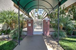 Redwood City apartment for rent - Appearance Of Main Entrance at Courtyard, Redwood City