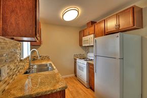 Sunnyvale apartment for rent - Kitchen at South Mary Place, Sunnyvale, California