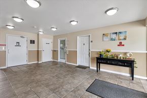 San Jose apartment for rent - The Hamilton lobby