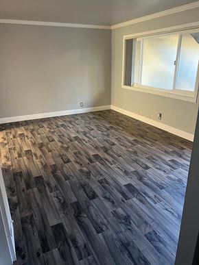 Mountain View apartment for rent - a room with wood flooring in an empty room