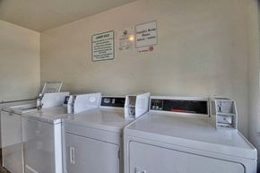 Sunnyvale apartment for rent - Laundry at Sunnyvale Court, California