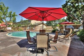 Campbell townhouse for rent - Poolside Dining Tables at Pines, Campbell, CA, 95008
