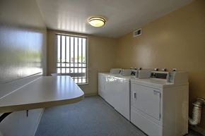 Redwood City apartment for rent - Laundry at Wellesley Crescent, California, 94062