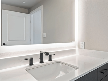 Luxurious quartz countertops