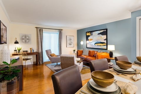 Floor plan for 1 bed, 1 bath, 837 sqft