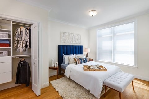 Floor plan for 1 bed, 1 bath, 827 sqft