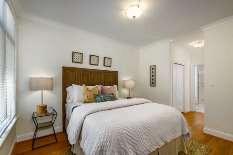 Floor plan for 2 beds, 2 baths, 1210 sqft