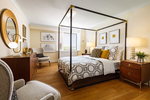 Floor plan for 2 beds, 1 bath, 1036 sqft