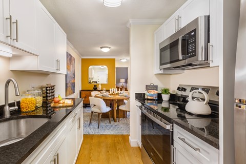 Floor plan for 1 bed, 1 bath, 600 sqft