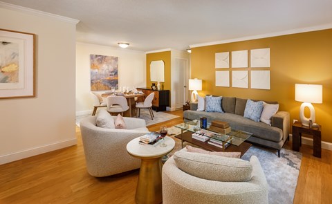 Floor plan for 1 bed, 1 bath, 725 sqft