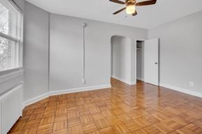Washington apartment for rent - Living Room