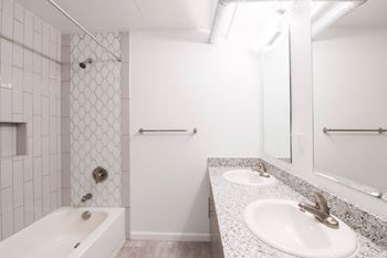 Tiled tub surrounds