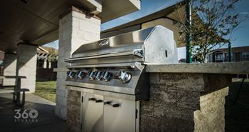Picnic & bbq grilling stations