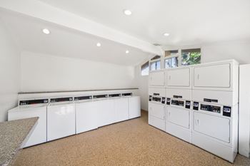 24 Hour fully equipped laundry facilities