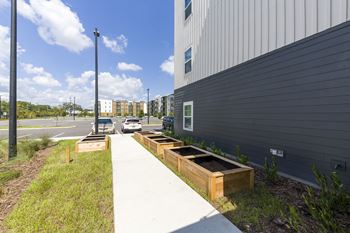 Lofts at san marco east | jacksonville, fl | community garden