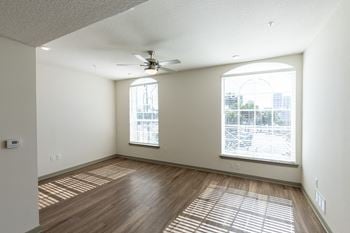 Lofts at cathedral | living room