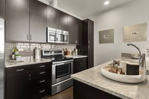 Houston apartment for rent - Allure Hermann Park | 2 Bedroom Model Kitchen