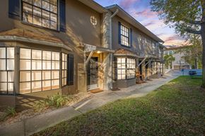 Tampa apartment for rent - Albany Apartments | Tampa, FL