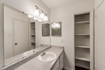 Parque at bellaire apartments