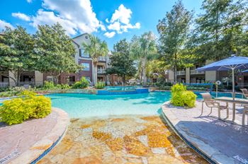 Harbor cove apartments pool