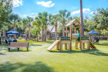 Harbor cove bark park