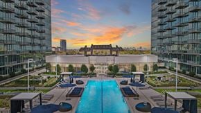 Houston apartment for rent - Allure Hermann Park | Infinity Pool with Private Cabanas