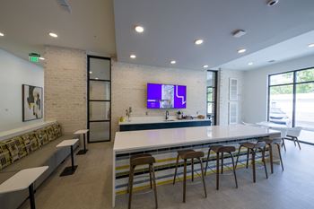 Lofts at murray hill apartments |clubroom