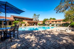 Jacksonville apartment for rent - Woodlake Park Swimming Pool