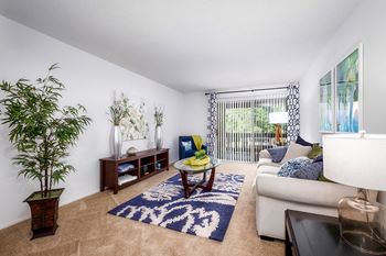 Woodlake park living room
