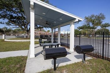 Lofts at murray hill pavilion with grills