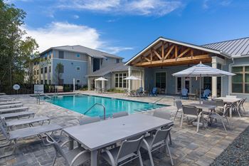 Macie creek apartments pool