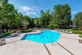 Matthews apartment for rent - the swimming pool at the preserve at polk apartments ga