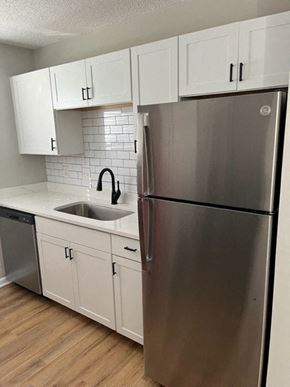 Creedmoor apartment for rent - Large Kitchen at Granville Oaks Apartment Homes, Creedmoor, NC 27522