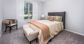 Gurnee apartment for rent - Woodlake | Gurnee, IL