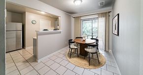 Dickinson apartment for rent - Villas on 517 | Dickinson, TX