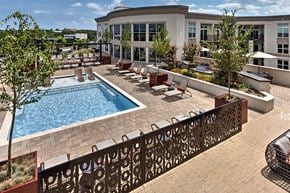 Charlotte apartment for rent - The Encore South Park pool Charlotte NC - Barclay Downs