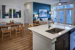 Houston apartment for rent - Houston Heights Apartments for Rent - 2125 Yale - Dining
