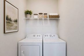 Suwanee apartment for rent - Adams Creek apartments near Mall of Georgia - Artisan Station Apartments - Washer & Dryer