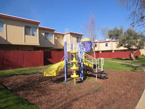 Sacramento townhouse for rent - Childrens playground at American River Gardens, Sacramento, 95841