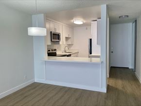 Santa Monica apartment for rent - Dining Room with Hardwood Floors