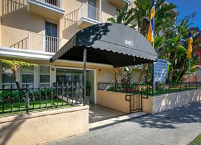 Los Angeles apartment for rent - Apartment Building in Los Angeles Entrance