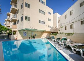 West Hollywood apartment for rent - Apartment Building in West Hollywood Pool