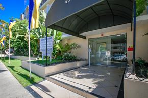 Los Angeles apartment for rent - Apartment Building in Los Angeles Entrance