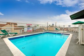 Los Angeles apartment for rent - Apartment Building in Los Angeles Pool