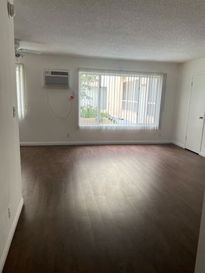 Los Angeles apartment for rent - Living Room with Hardwood Floors