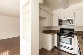 Los Angeles apartment for rent - Kitchen with Stainless Steel Appliances and White Cabinets